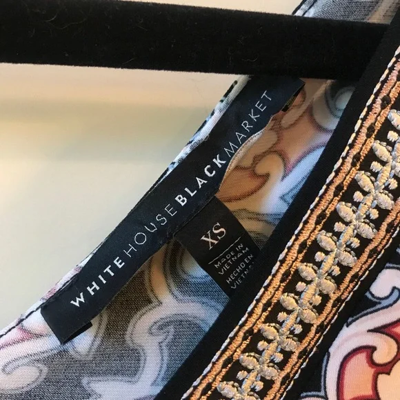 Like New White House Black Market sleeveless top - Picture 3 of 8